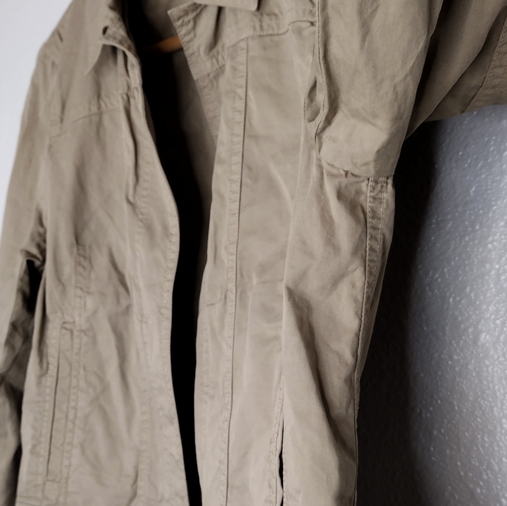 Theory Khaki Button-Down Jacket - Picture 7 of 15